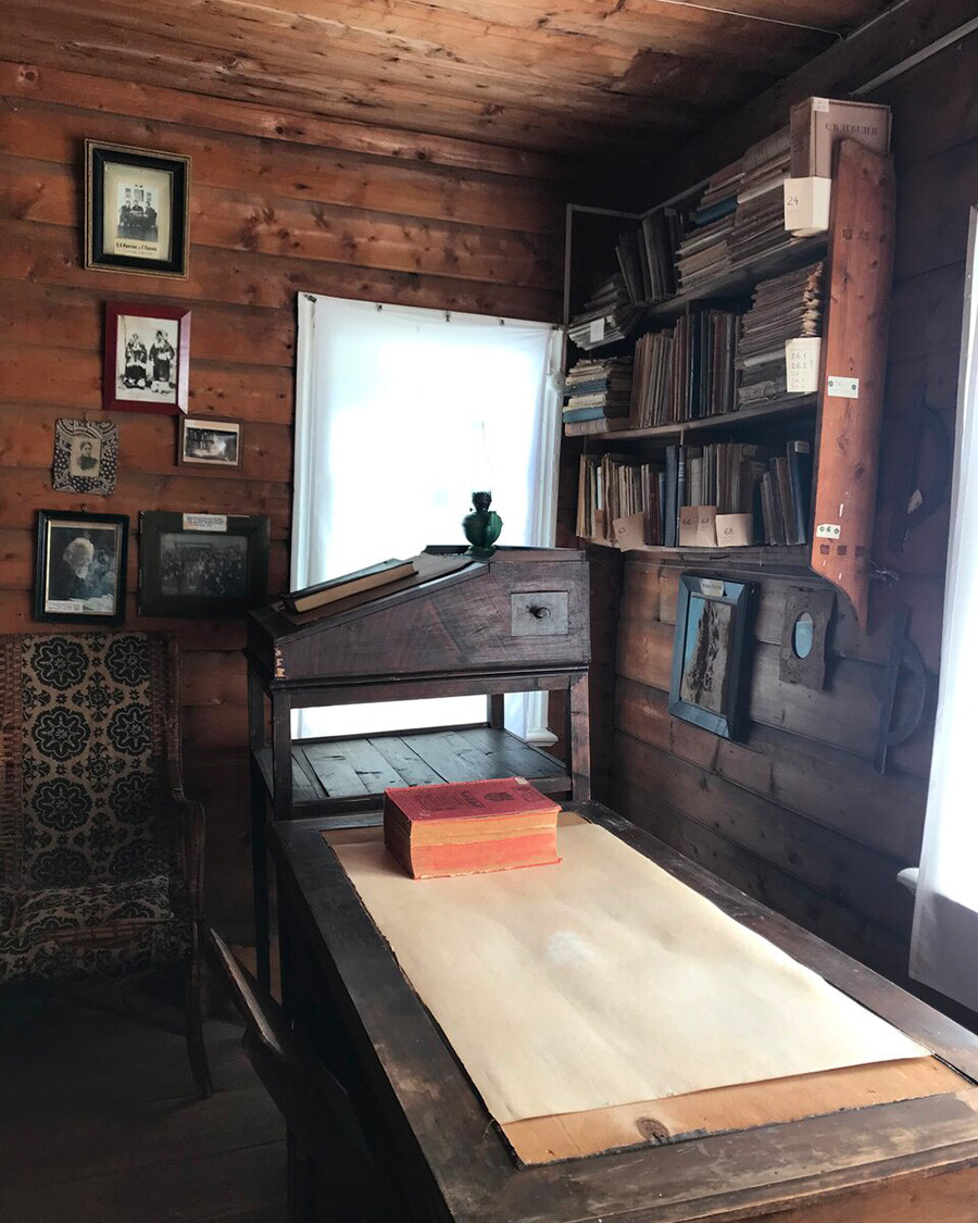 La biblioteca de Morozov en Borok, su despacho