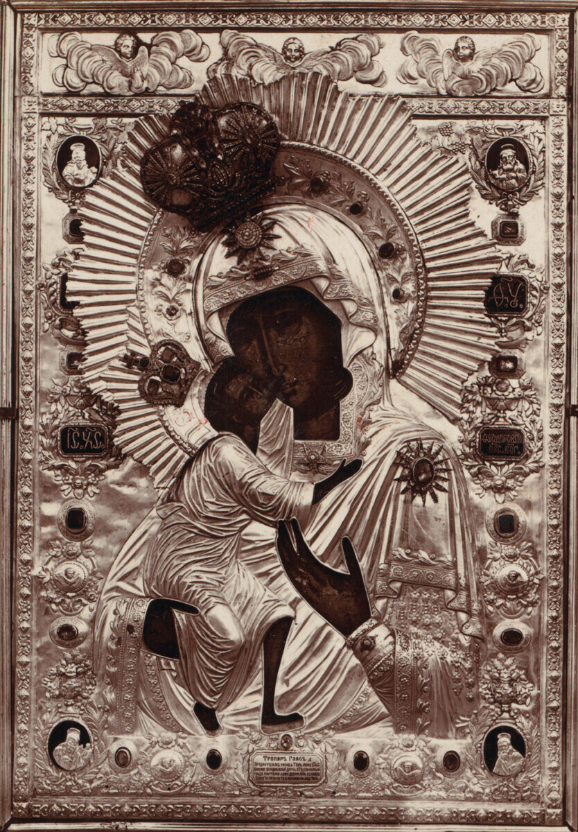 Icono Fiódorovskaya de la Madre de Dios en 1910