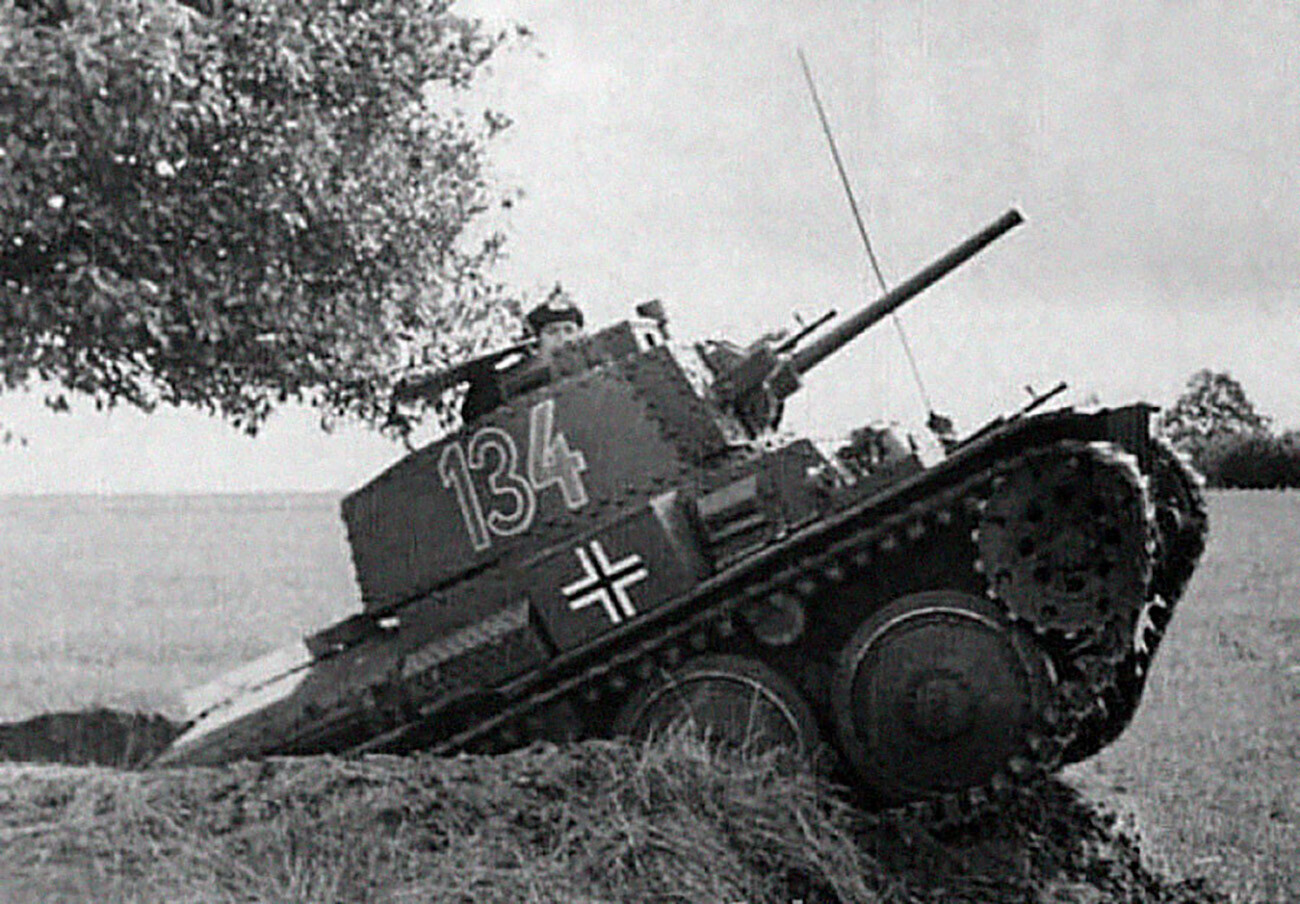 История немецких танков. Танк 38t. Панзер 38 т. Чехословацкие танки второй мировой войны. Фашистские танки 2 мировой войны.