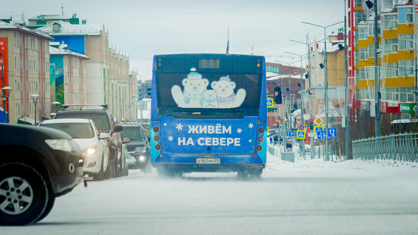 “Viviamo al Nord” si legge sul retro di questo autobus cittadino