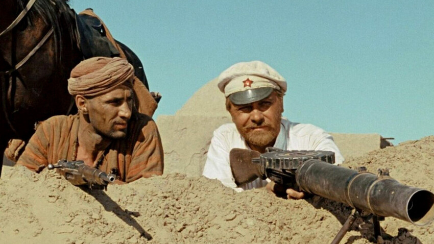 Fermo immagine dal film “Il bianco sole del deserto”