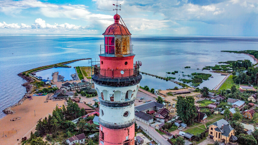 Old osinovetsky lighthouse, Lake Ladoga.
