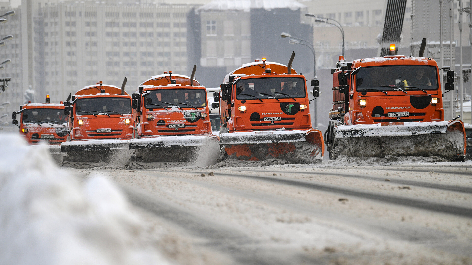 Snow removal equipment in Moscow