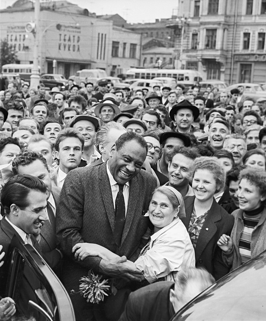 El cantante estadounidense Paul LeRoy Robeson, miembro del Consejo Mundial de la Paz, en Moscú. 01.06.1958