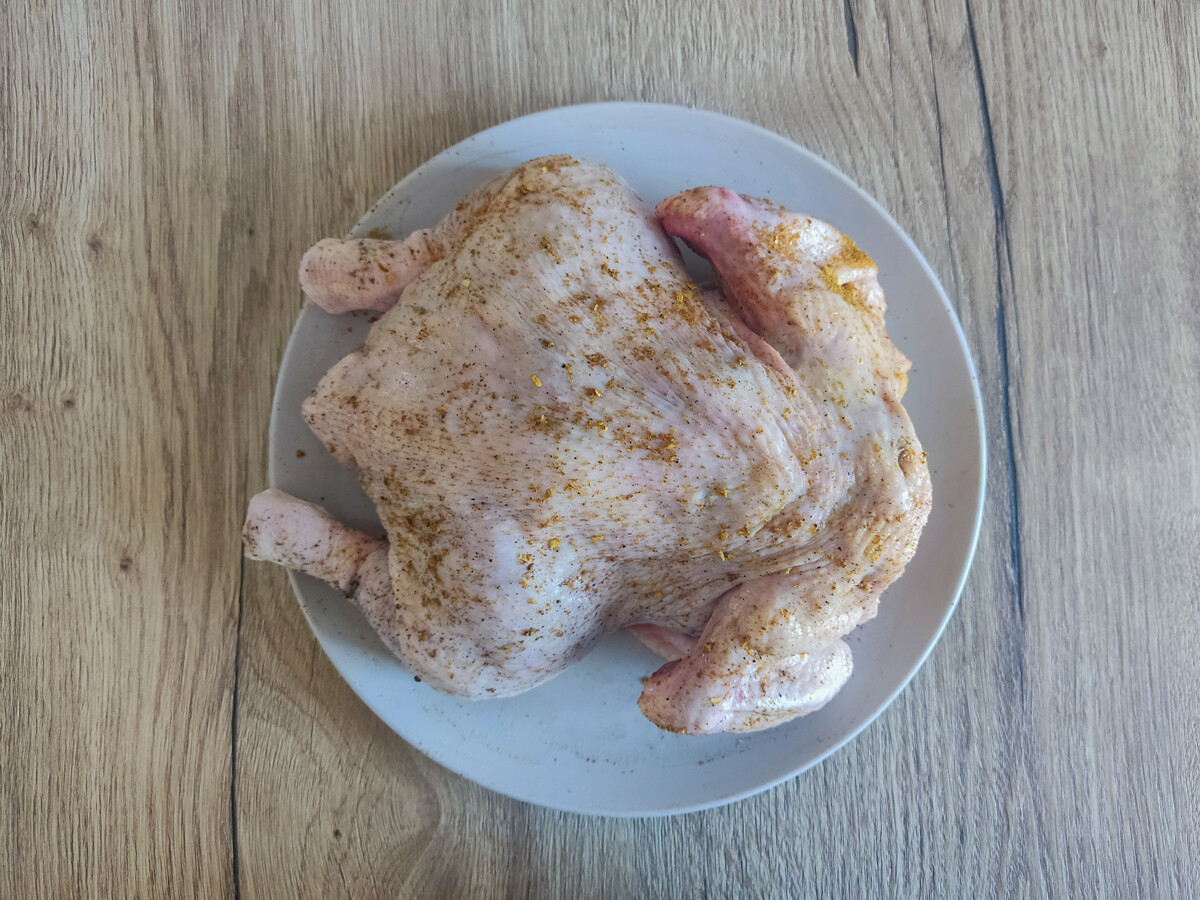 Poulet farci aux œufs: redécouvrir un classique russe