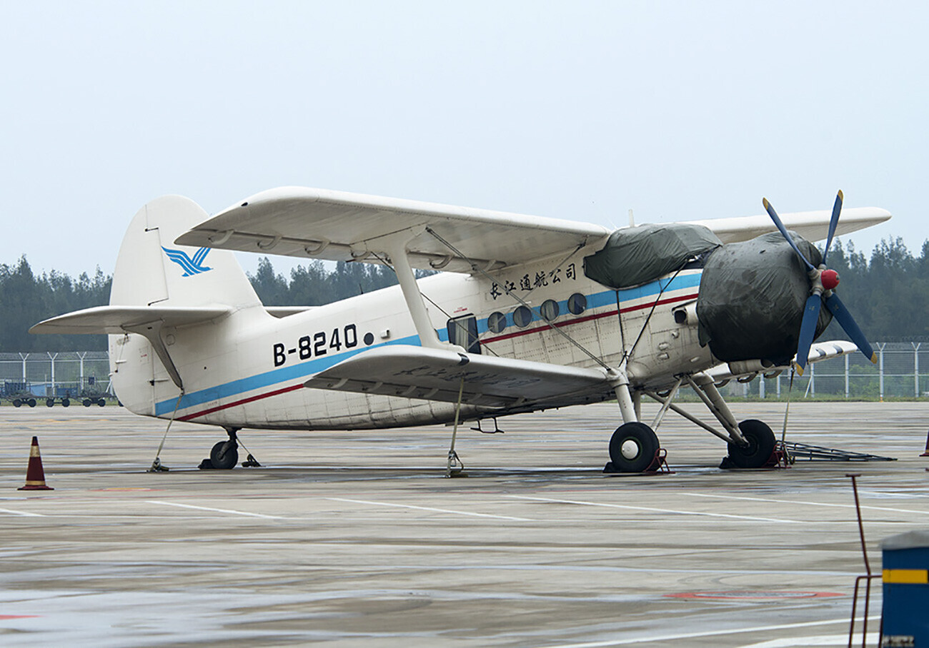 Shijiazhuang Y-5B(D) на меѓународниот аеродром Фуџоу Чангле.


