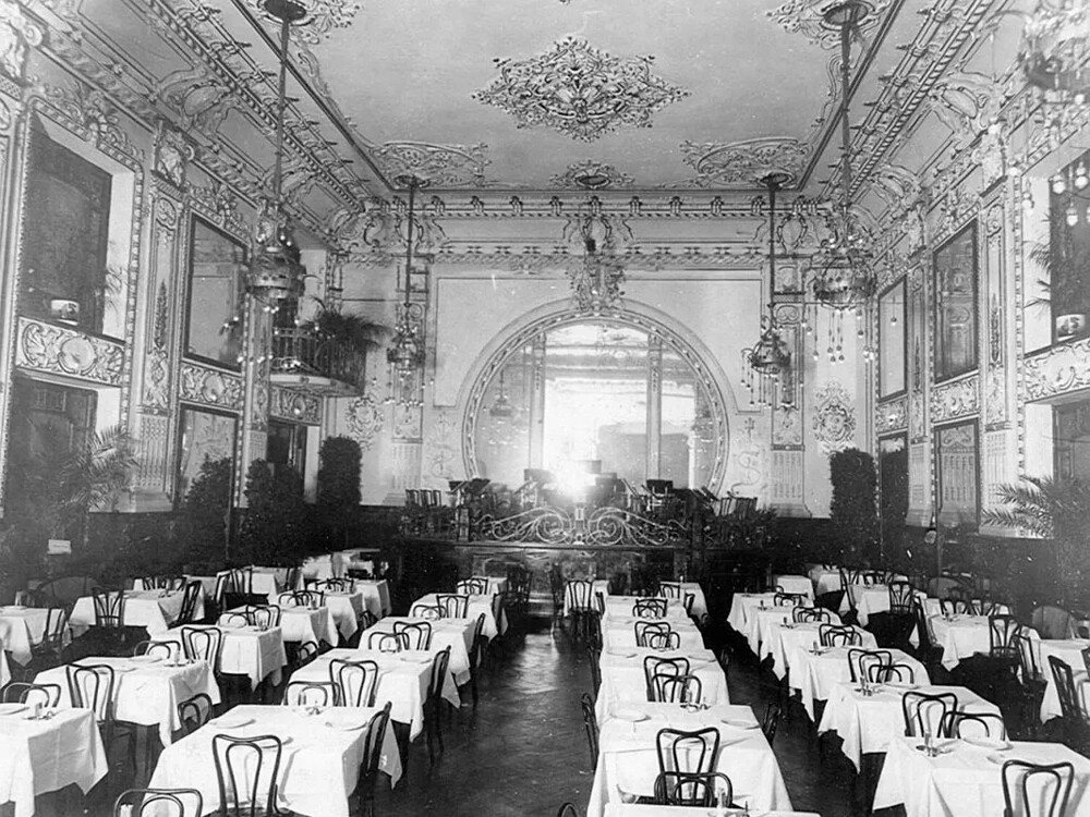 Interior do restaurante Palkin, 1910-1914.