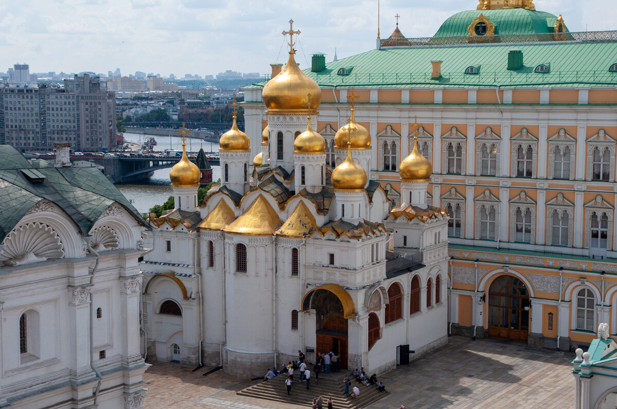 La cattedrale dell’Annunciazione (in russo: Blagoveshchenskij sobor) è una cattedrale dedicata all’Annunciazione della Theotókos. Sorge nella piazza delle Cattedrali del Cremlino, a Mosca
