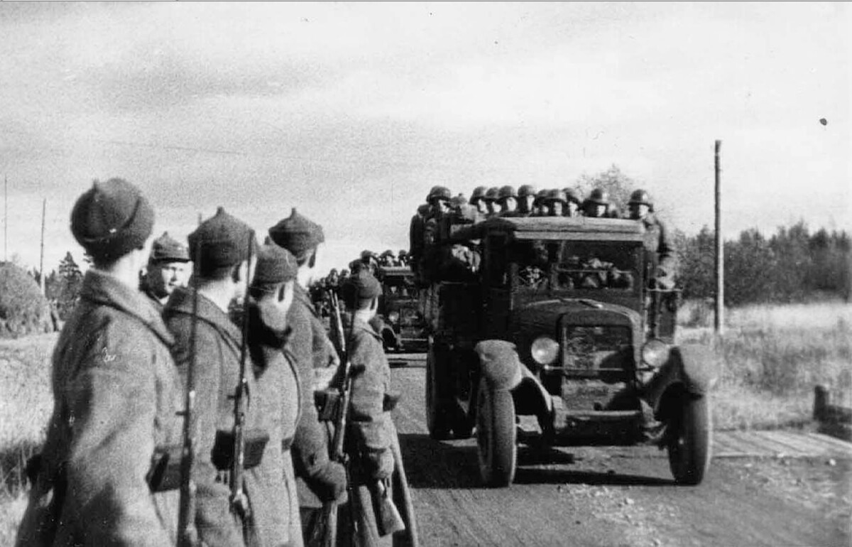 L'Armée rouge entrant en Estonie en octobre 1939