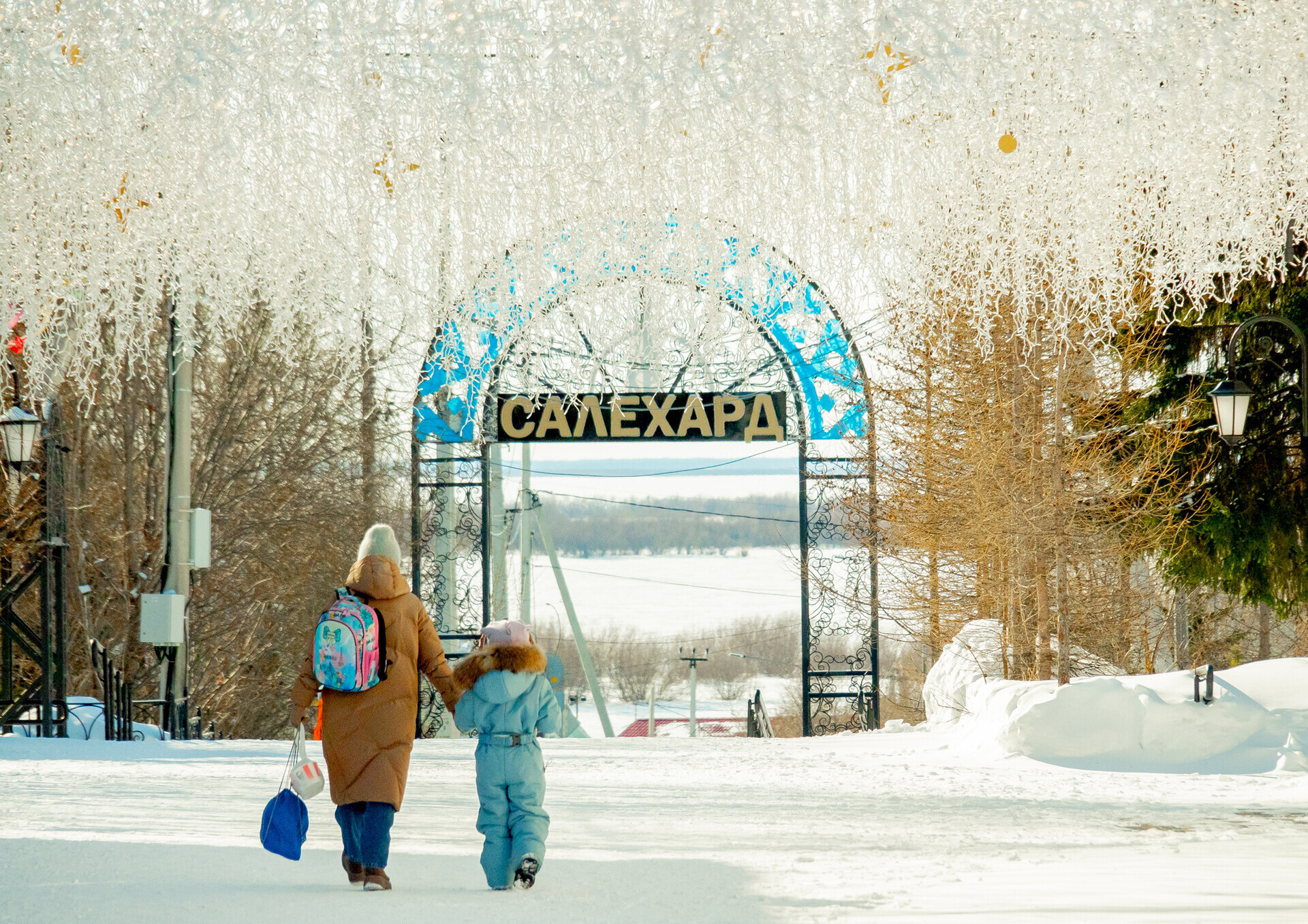 Passeggiata a Salekhard. Gli abitanti dell’Estremo Nord sono abituati a non farsi spaventare dalle rigide temperature