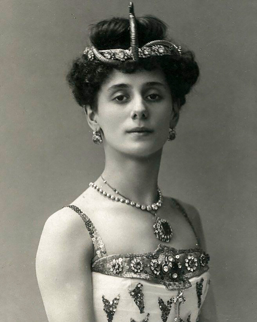 Павлова в образе принцессы Аспиччии (балет «Дочь фараона»), 1910