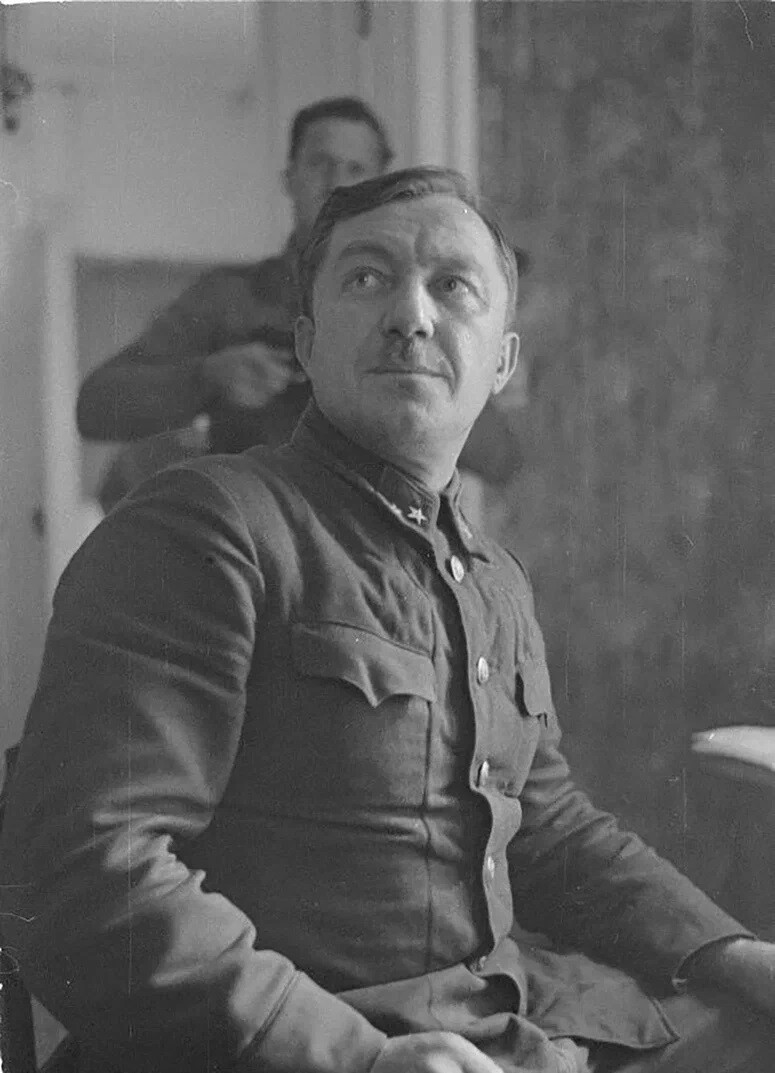 General Kirpichnikov under interrogation in Finland.