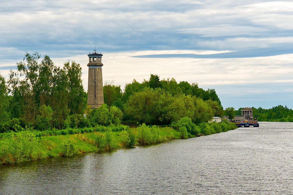 Moscow Canal. Big Volga Lighthouse