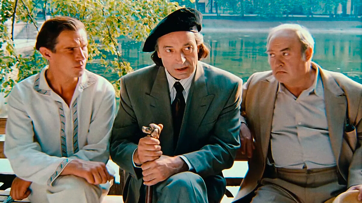 Fermo immagine da “Il Maestro e Margherita” del 1994 del regista Jurij Kara (1955-), Woland in quel caso era interpretato dal Valentin Gaft (1935-2020)