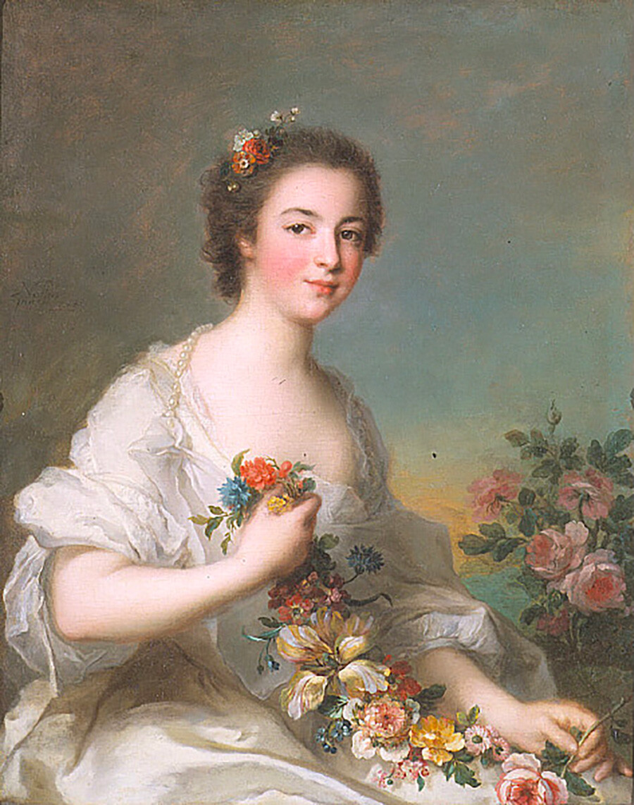 ジャン=マルク・ナティエ『女性の肖像』1738年。女性は、シュルーズベリー公爵夫人風のシンプルな髪型をしている。