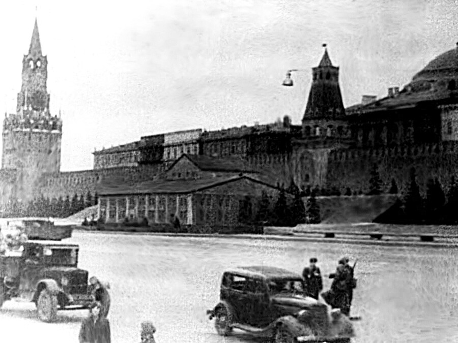 Zakamuflirani mavzolej