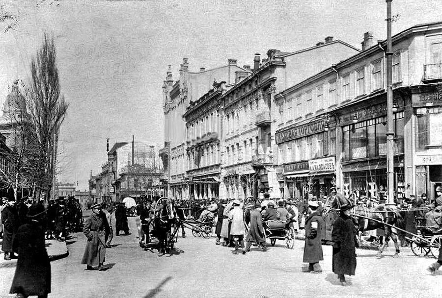 Одесса. Екатерининская улица. Вид от Дерибасовской улицы.