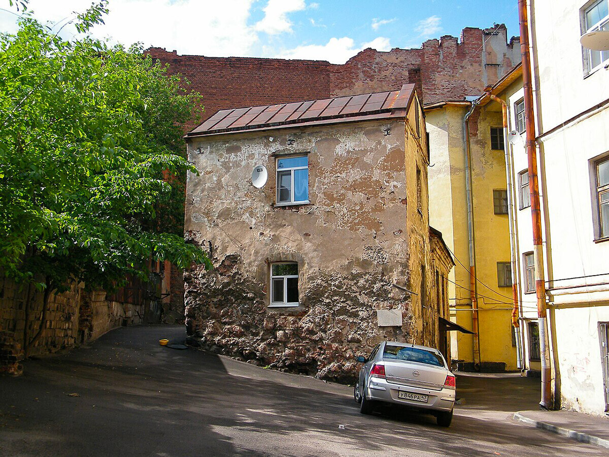 Најстарата станбена зграда во Русија

