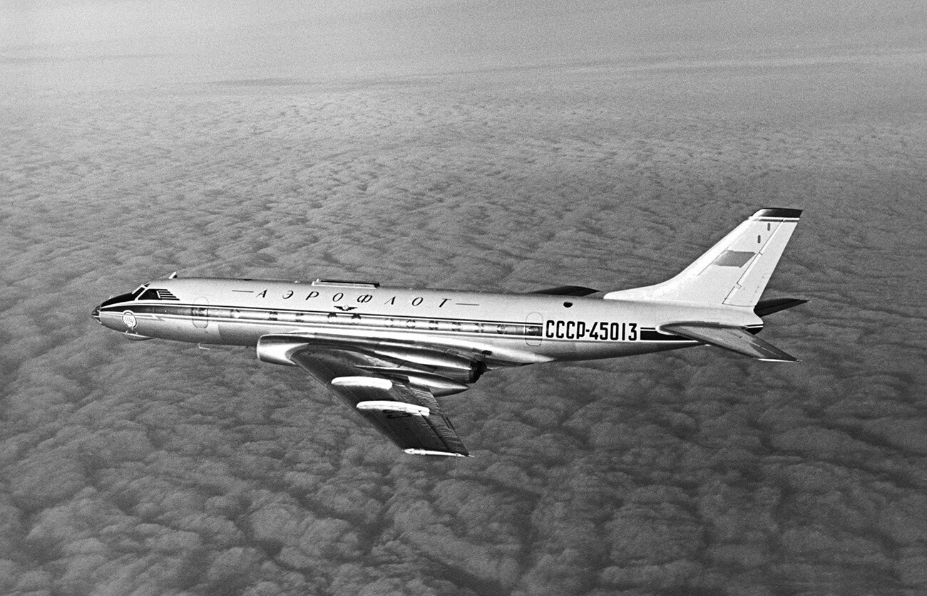 A Tu-124 passenger plane flies above the clouds (a picture of a similar airplane)