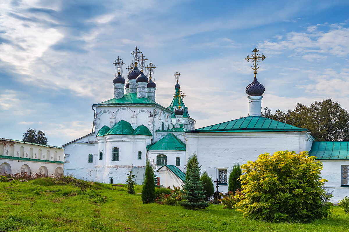 Iglesia de la Asunción en el Kremlin de Alexándrov, Rusia.