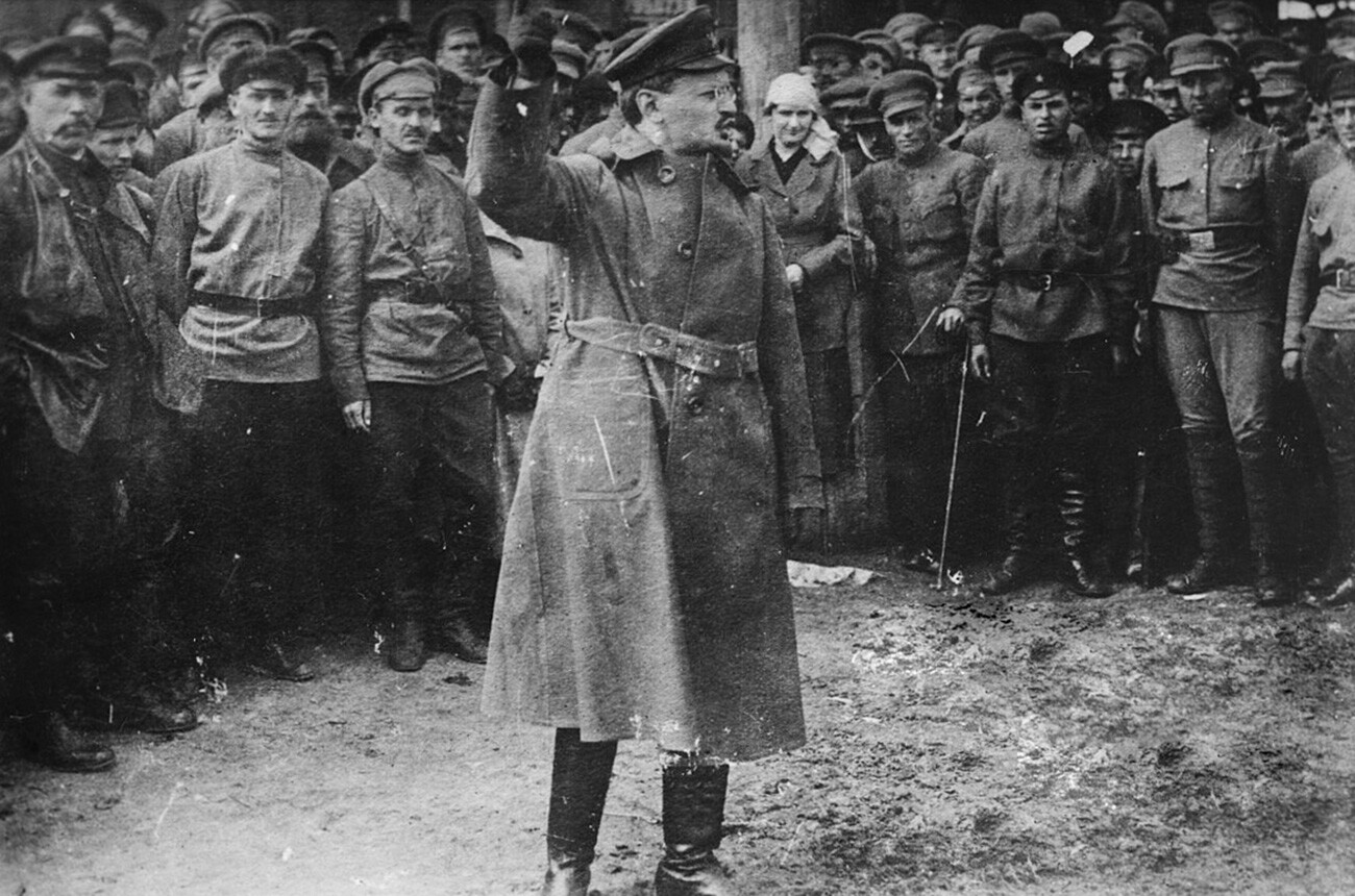 Лев Троцки, 1918 г.