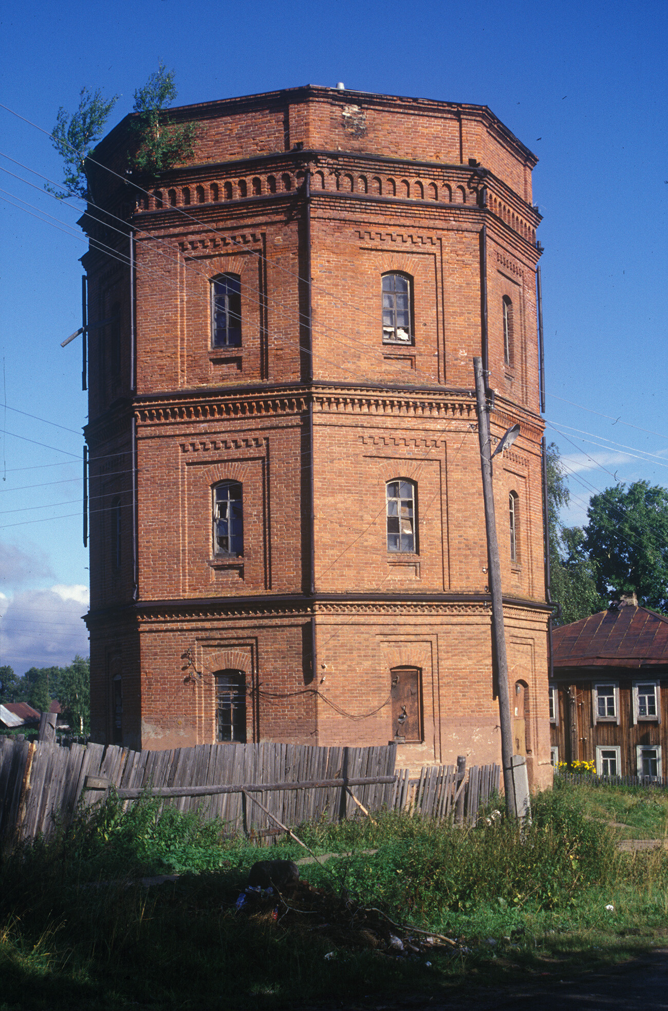  Cherdyn. Brick water tower. August 13, 2000