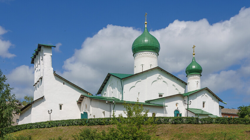 How did a Pskov church inspire Le Corbusier?