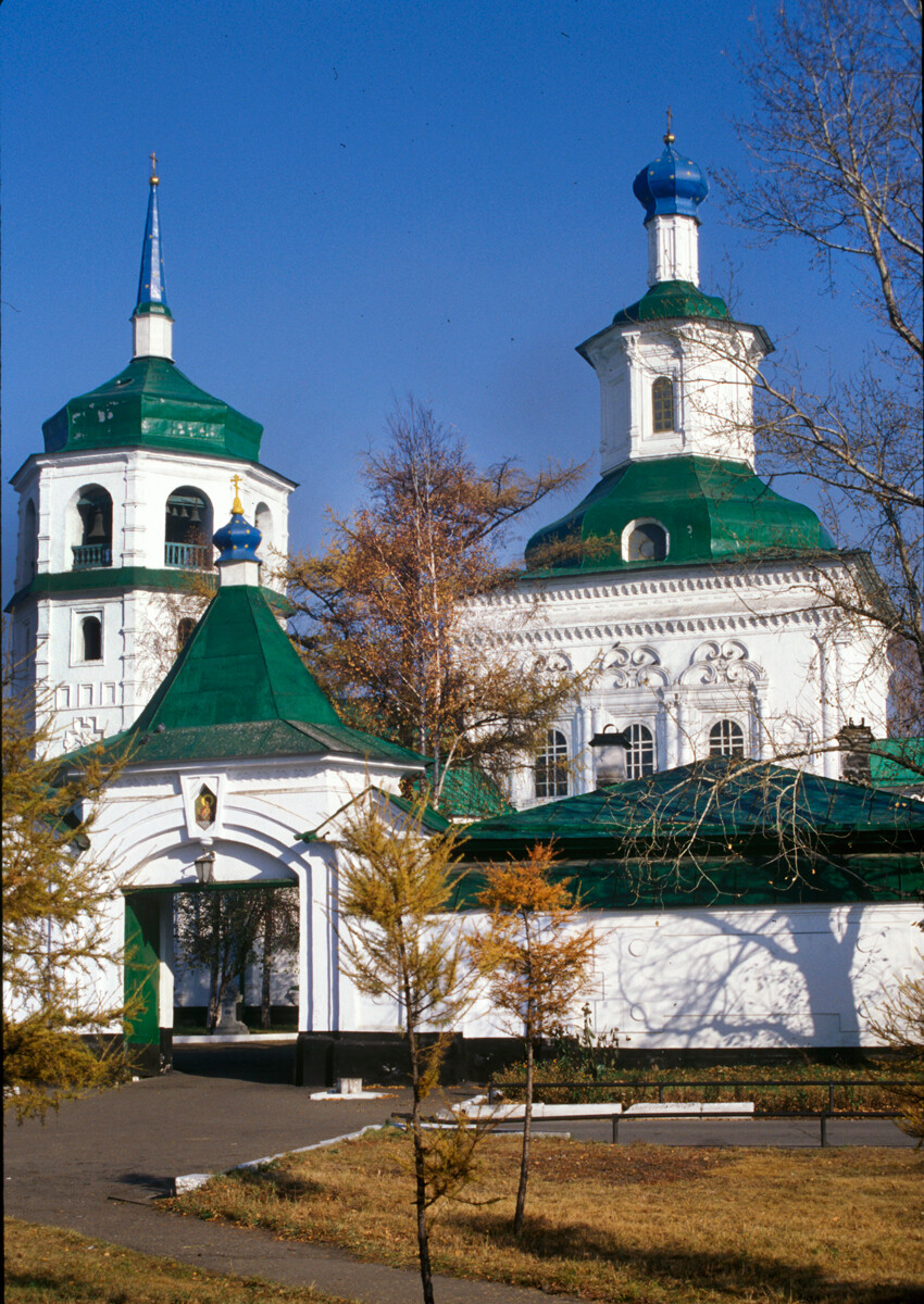 Couvent de l’Icône-de-la-Vierge-du-Signe avec la porte sud et la cathédrale de l’Icône du Signe (1757-62)