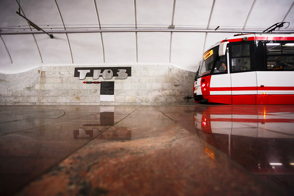 Estação subterrânea TYuZ (Teatr Yunogo Zritelya), em Volgogrado.