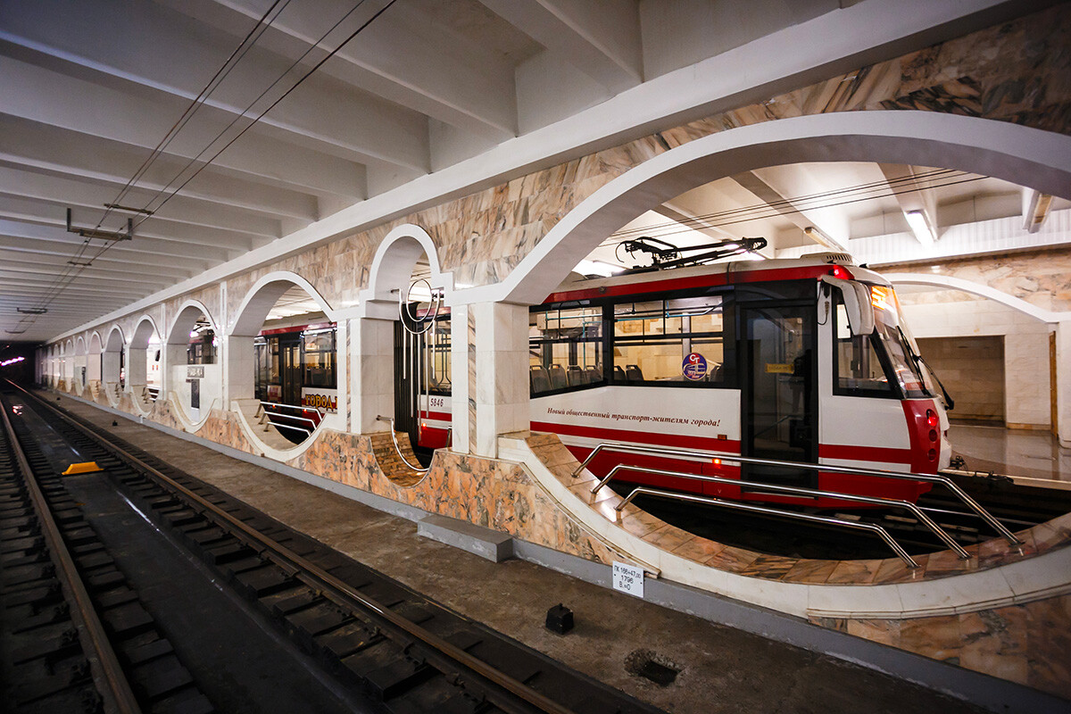 Un tranvía de alta velocidad en la estación de metro de Yelshanka, en Volgogrado (Rusia). 