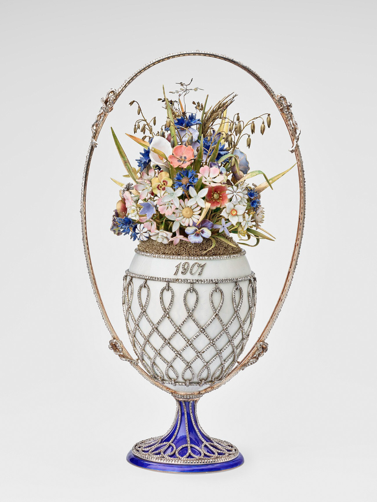 'Basket of flowers' (1901) Faberge egg