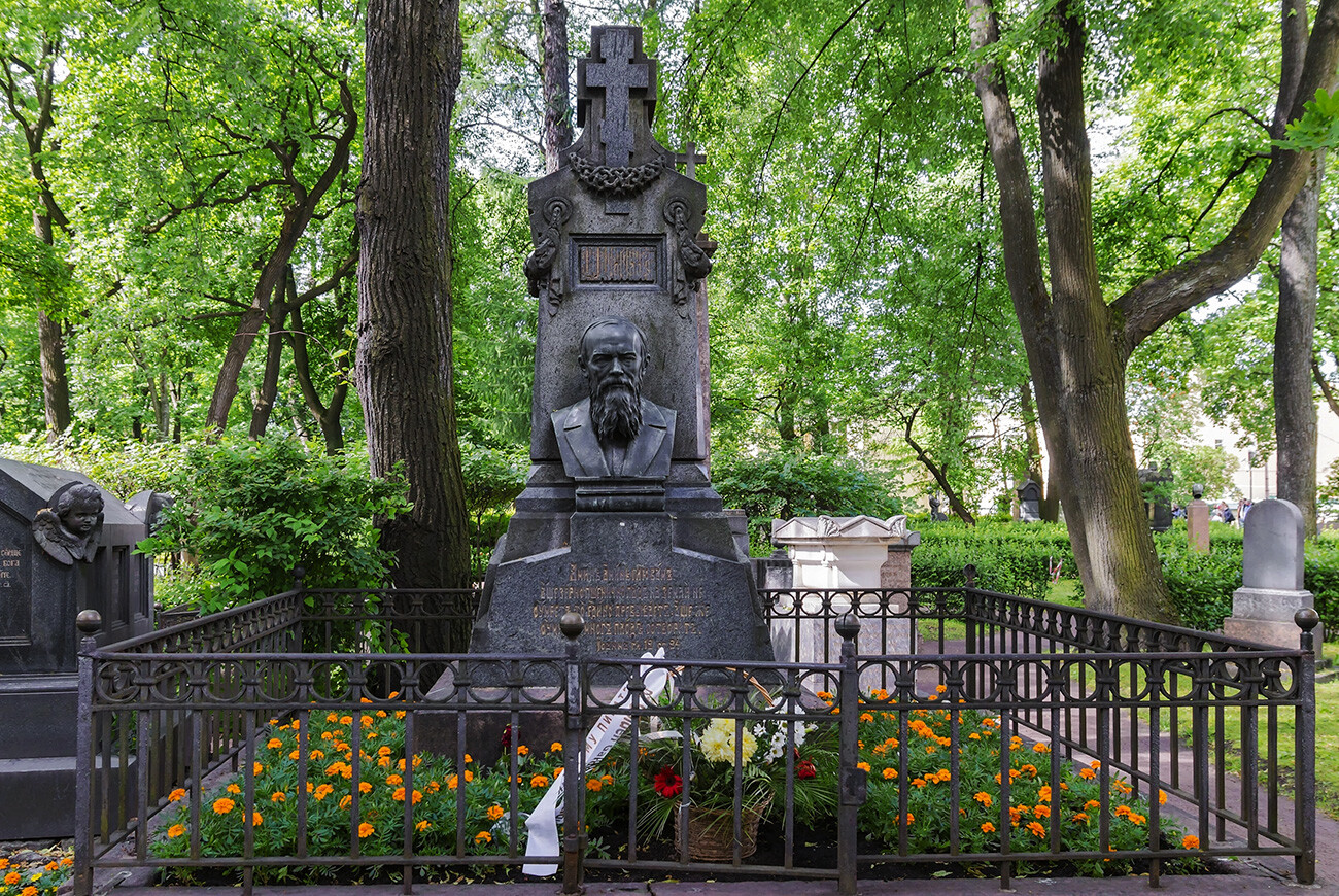 Fyodor Dostoevsky's grave in the cemetery of the Alexander Nevsky Lavra