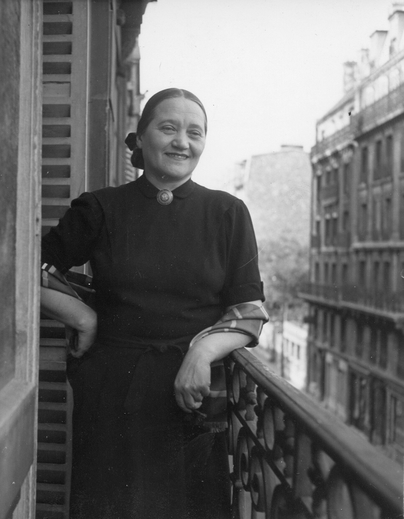 Nadia Léger au balcon