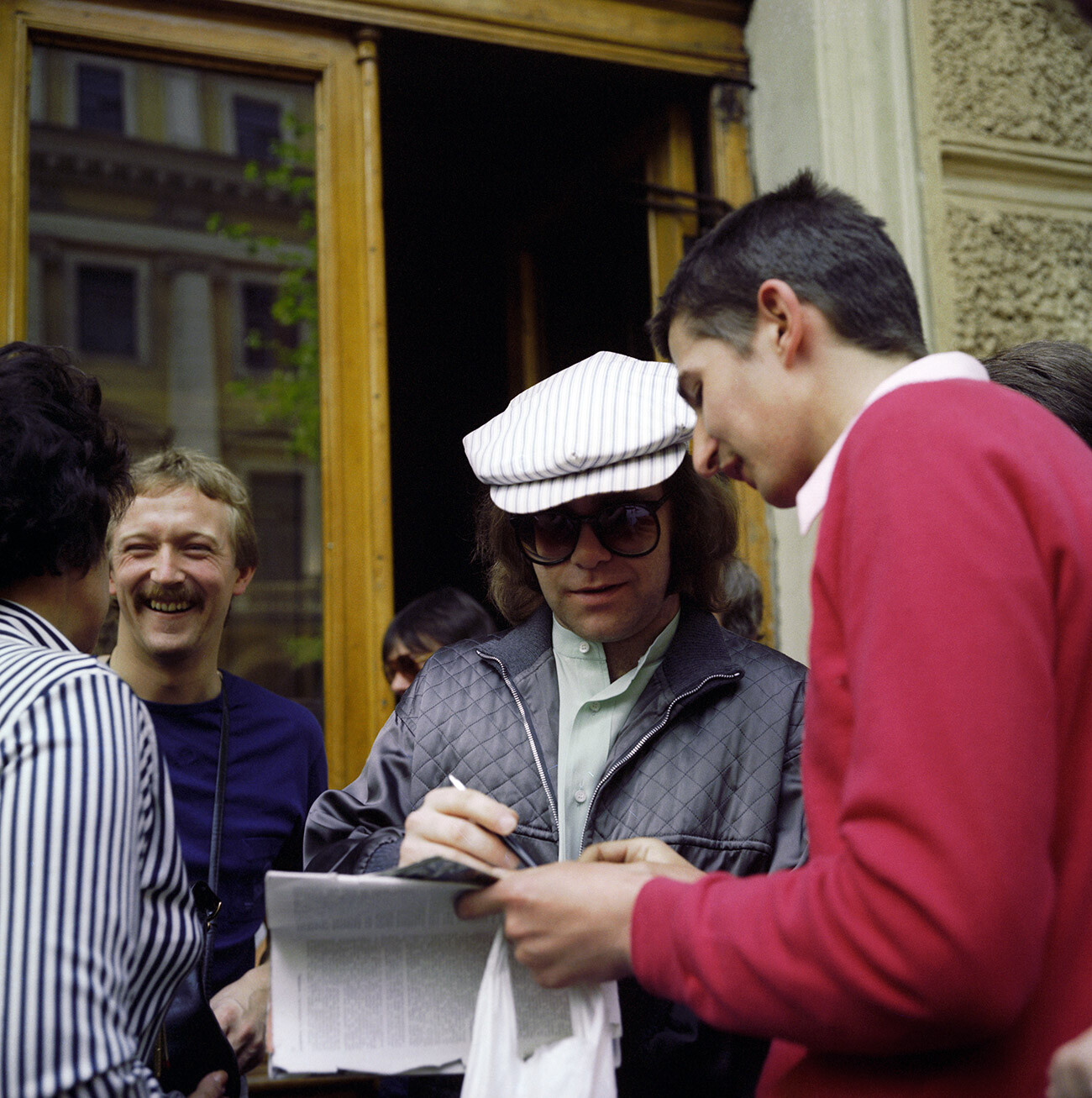 En images: la première tournée d’Elton John en URSS 