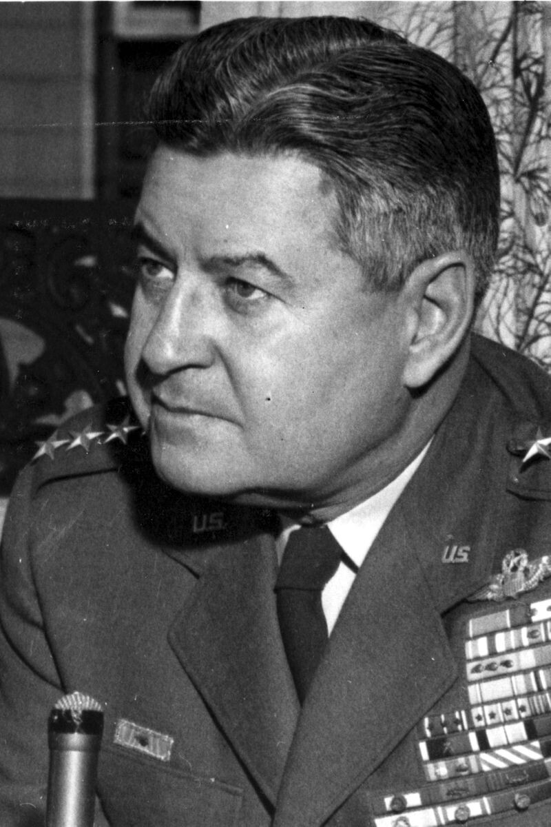 Curtis E. LeMay durante la Guerra Fría como Jefe del SAC (Strategic Air Command, Mando Aéreo Estratégico) de la Fuerza Aérea de EE UU.