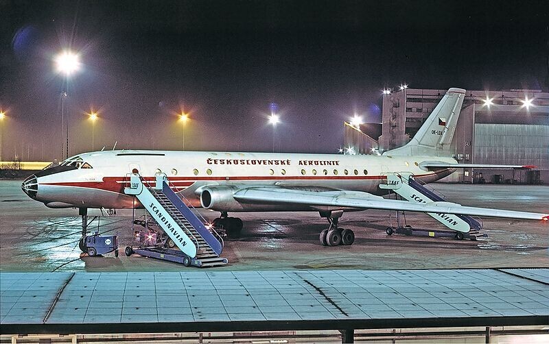 Tupolev Tu-104 tchecoslovaco.

