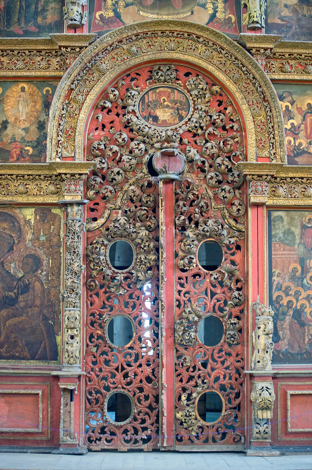 Catedral de la Natividad de Cristo. Pantalla de iconos, Puerta Real (entrada al espacio del altar mayor). 13 de agosto de 2014