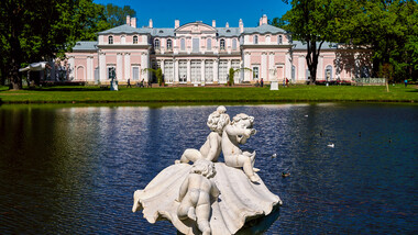 What you need to know about Catherine the Great's Chinese Palace