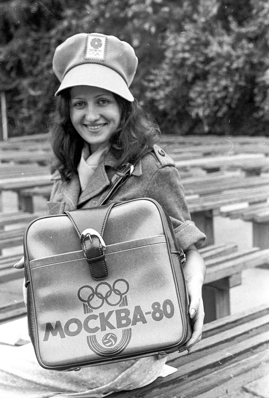 Bag and cap with symbols of the Olympics-80.