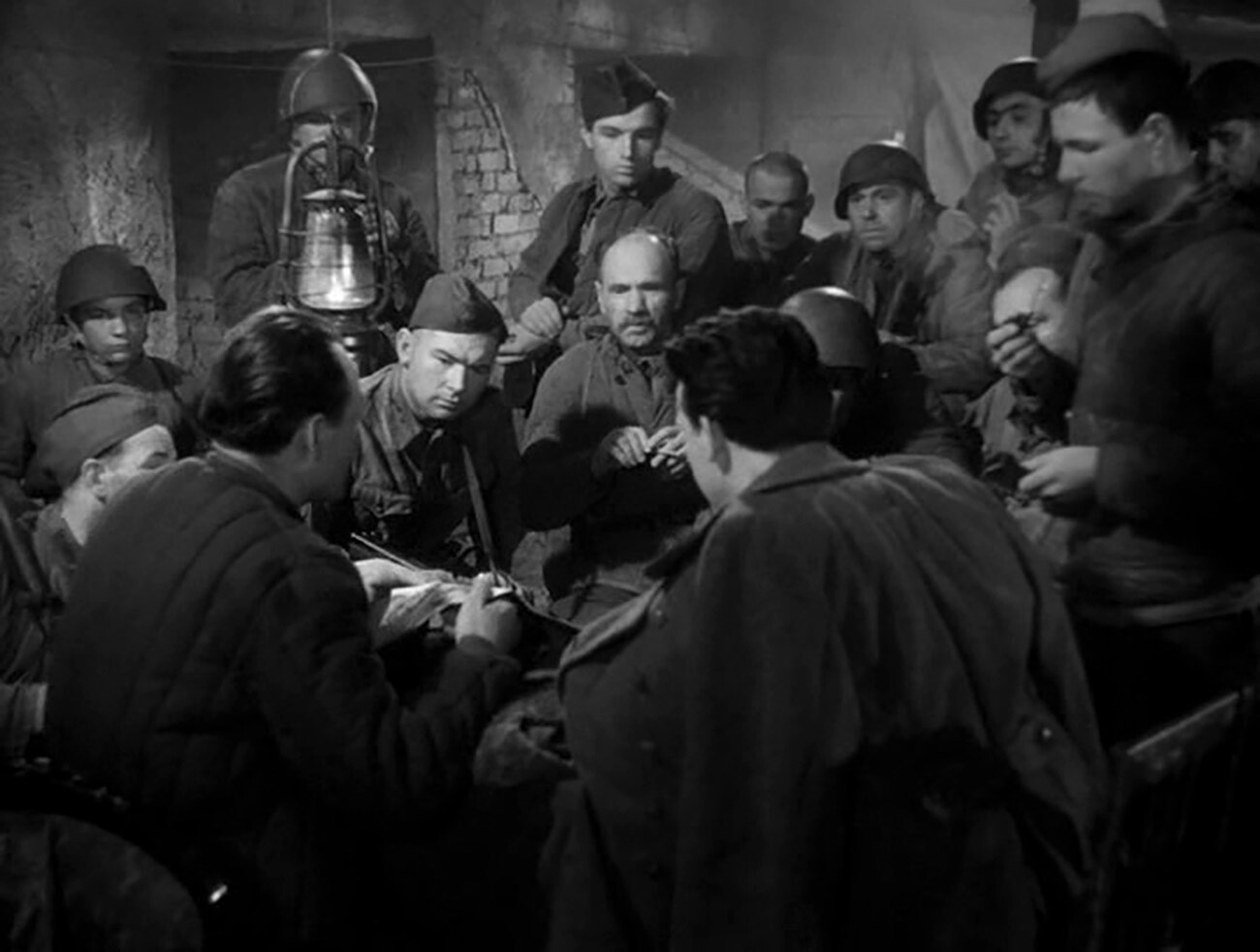 A still from “Soldiers”, film adaptation of “Front-line Stalingrad” by Viktor Nekrasov