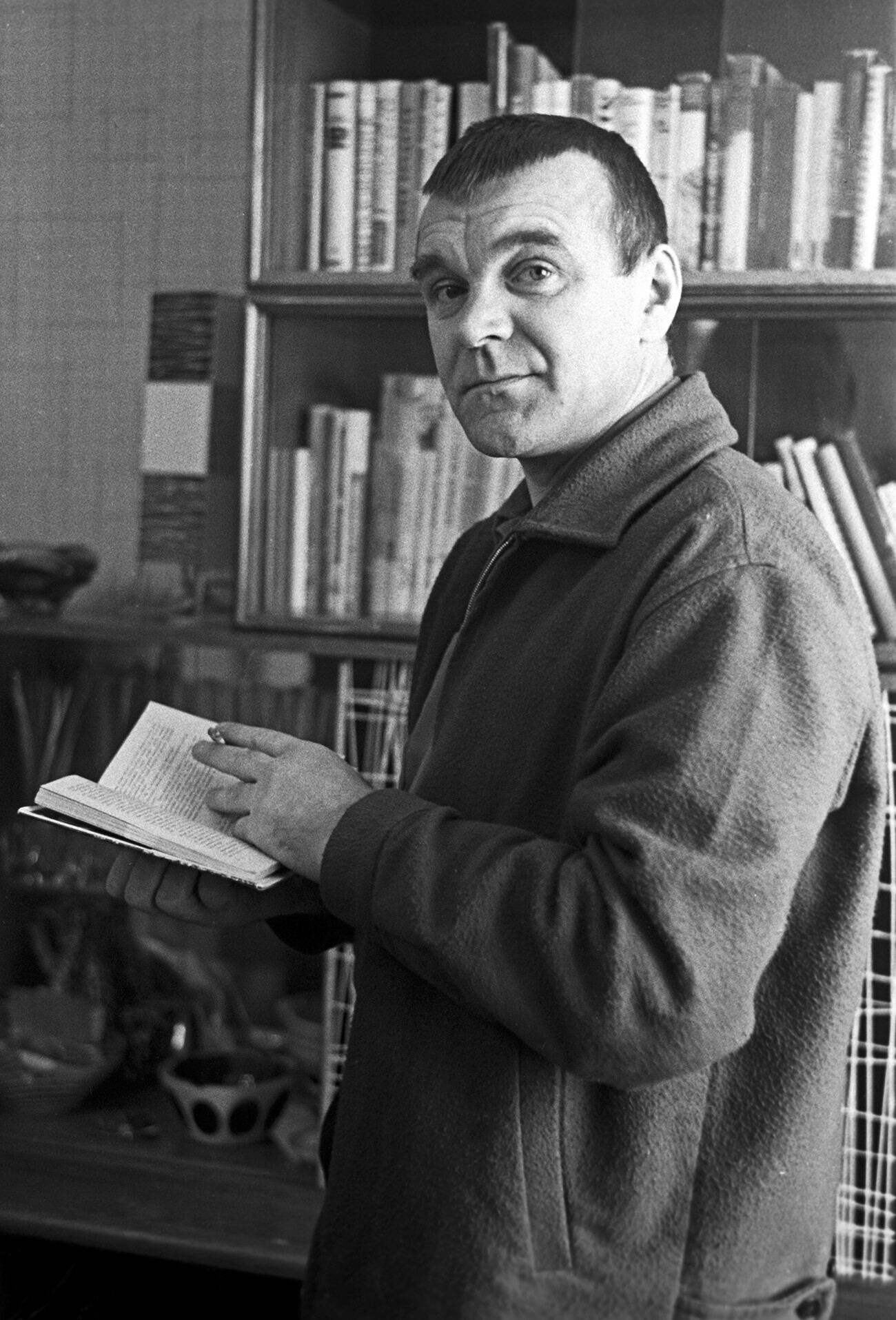 Soviet writer Yury Bondarev