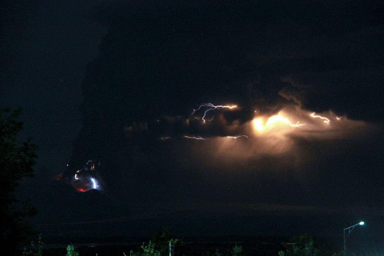 Beauté redoutable de l’éruption du volcan Chiveloutch