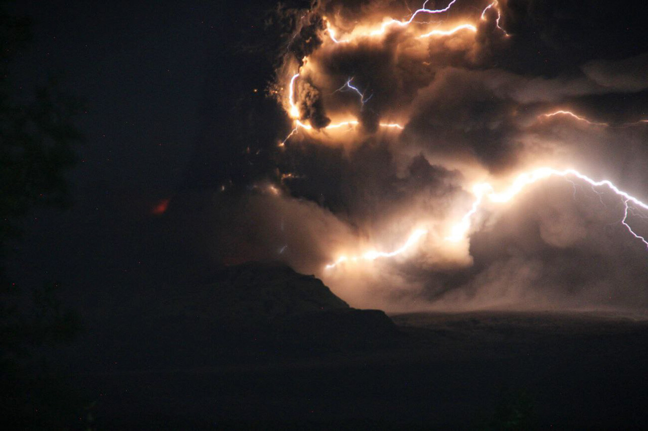 Beauté redoutable de l’éruption du volcan Chiveloutch