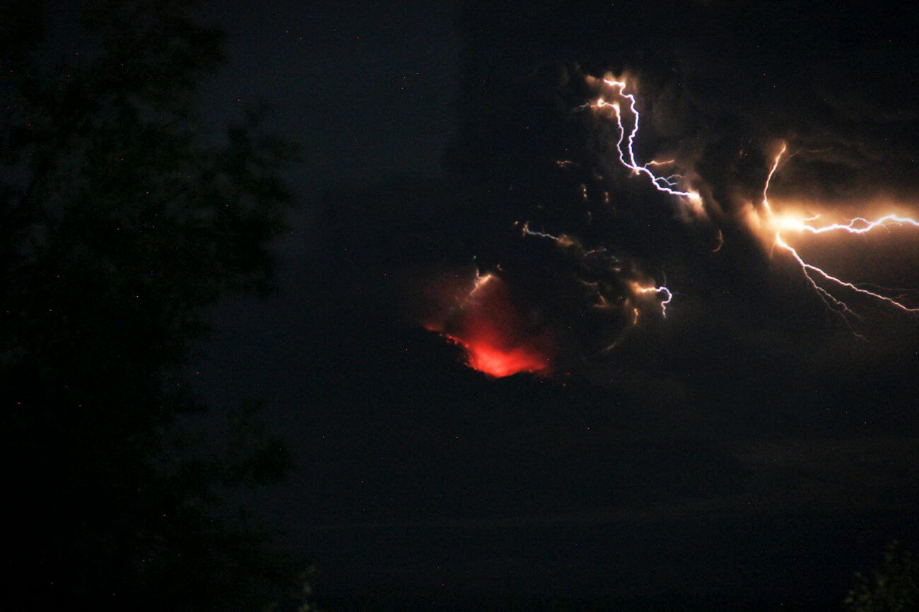 Beauté redoutable de l’éruption du volcan Chiveloutch