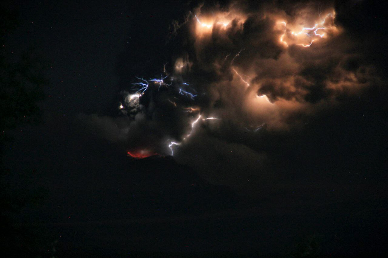 Beauté redoutable de l’éruption du volcan Chiveloutch