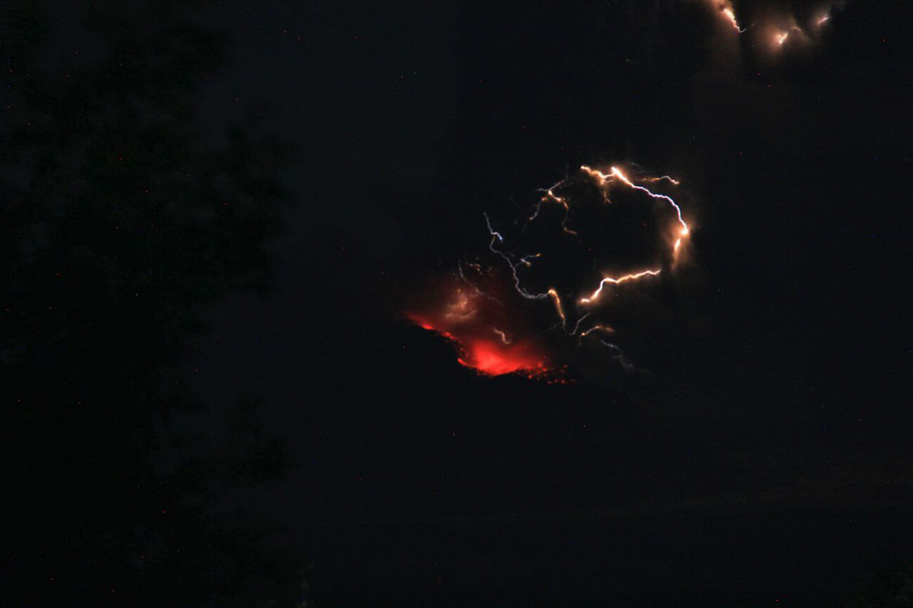 Beauté redoutable de l’éruption du volcan Chiveloutch