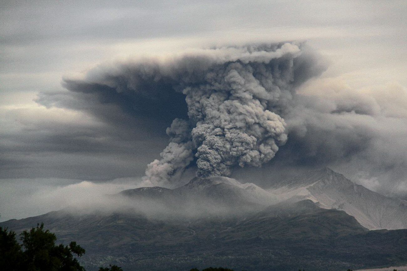 Beauté redoutable de l’éruption du volcan Chiveloutch