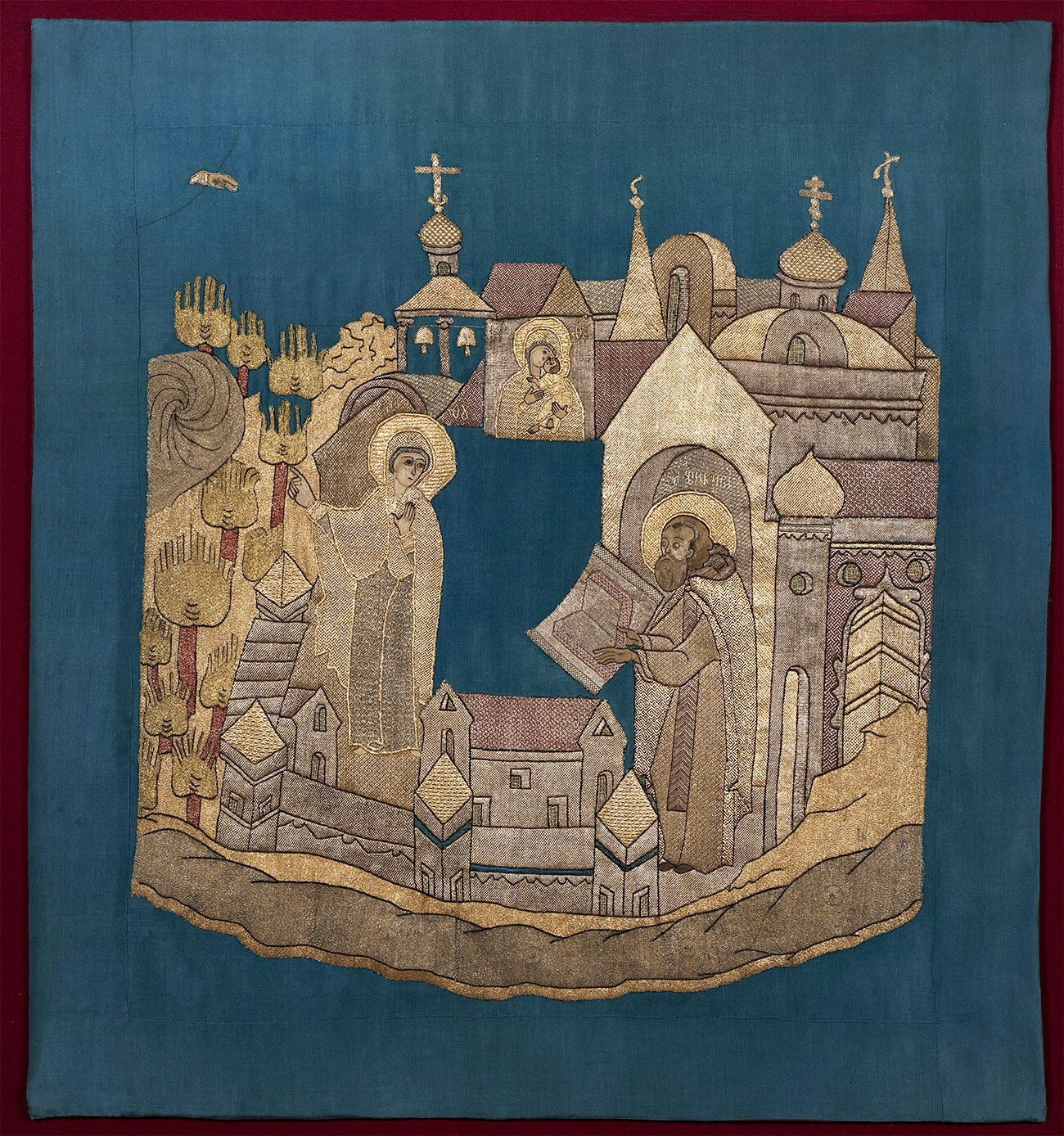 Shroud featuring the “ Appearance of the Mother of God to the Monk Cyril of Belozersk”. 1620-35. Contribution of the Suleshevs boyars to the Kirillo-Belozersky Monastery.