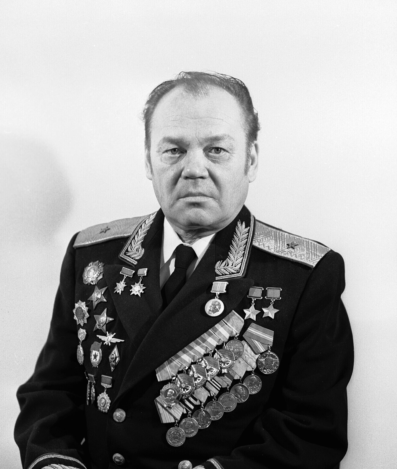 Major-general Grigóri Retchkalov, duas vezes Herói da União Soviética.
