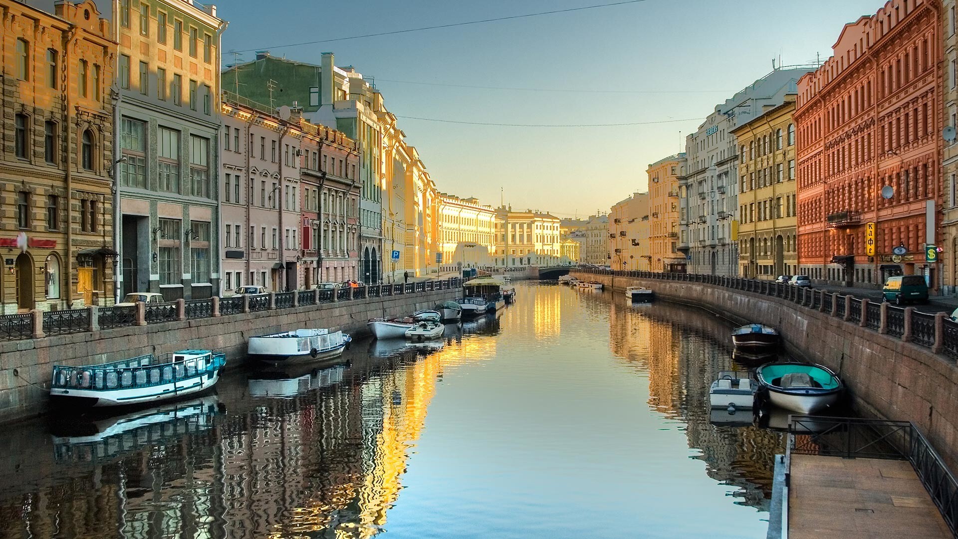 Río Moika en San Petersburgo.